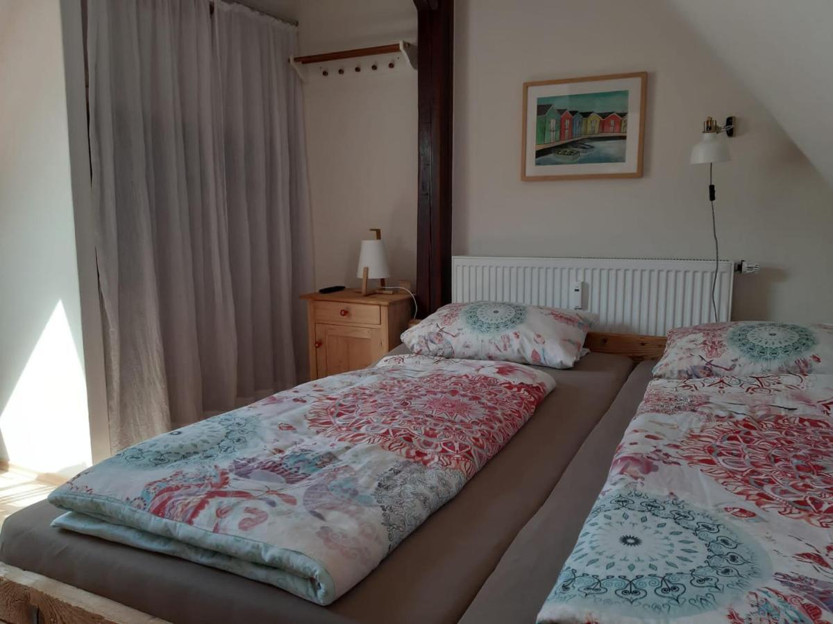 Giebelzimmer Mit Weinbergblick Stetten  Exteriör bild