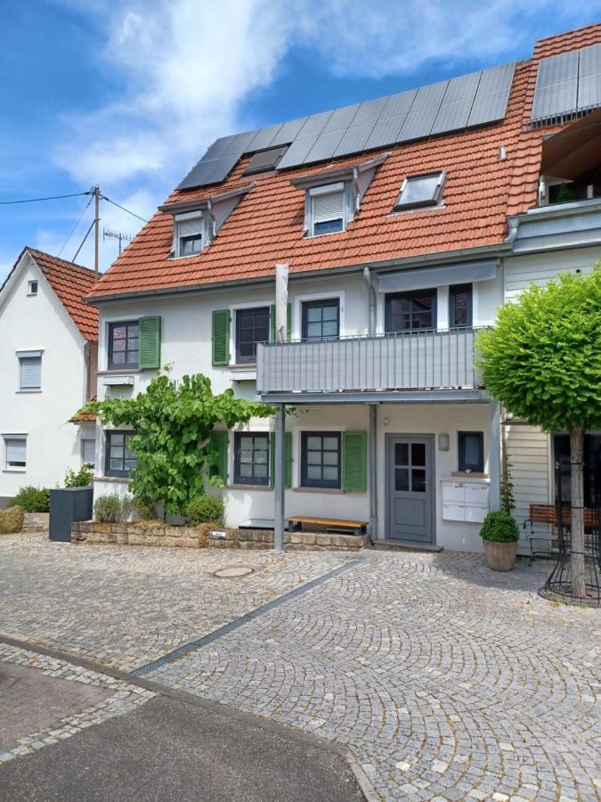 Giebelzimmer Mit Weinbergblick Stetten  Exteriör bild